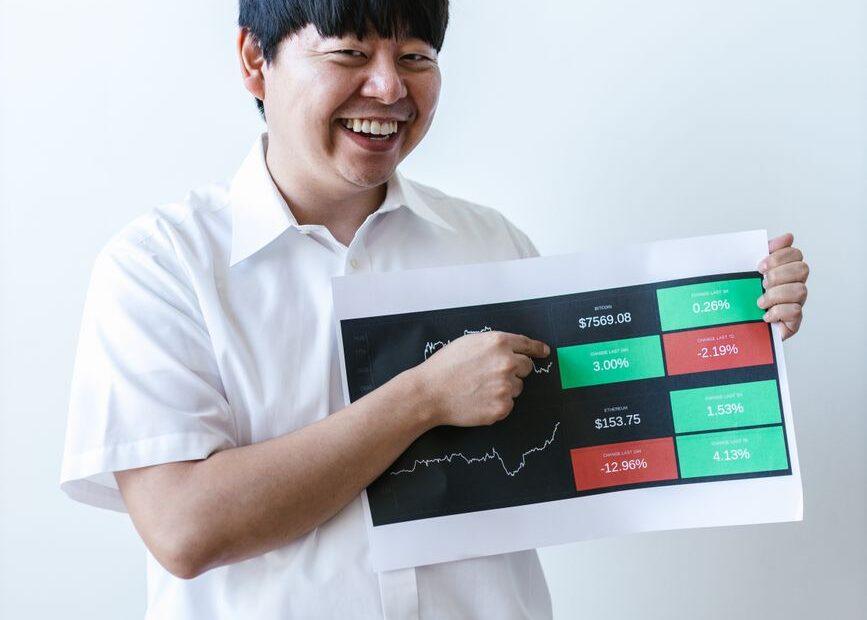 Illustration of How Robo-Advisors Are Changing the Way Beginners Approach Investing