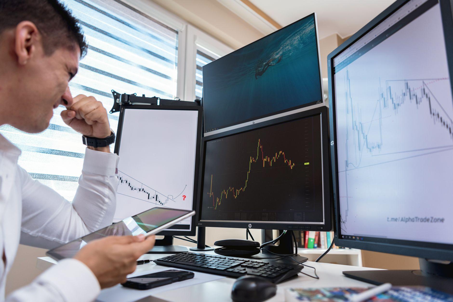 Illustration of What Long-Term Investors Understand That Short-Term Traders Often Miss